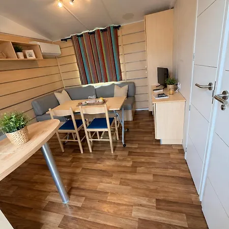 Mobilhome Reflet Du Sud - Avec Piscine Camping *