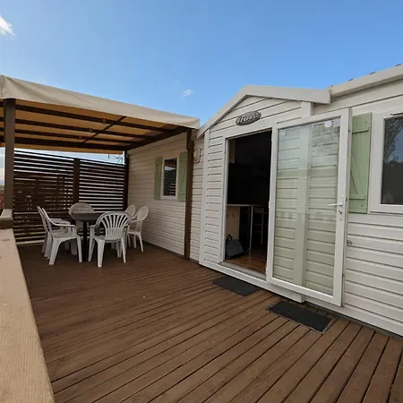 Camping Mobilhome Reflet Du Sud - Avec Piscine *